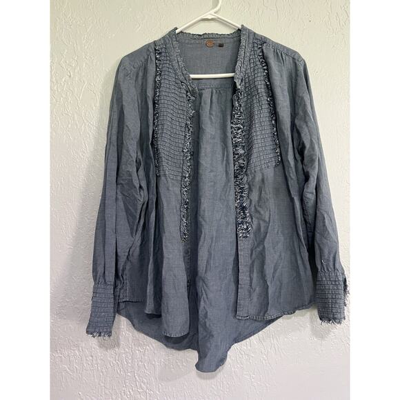 FP One - Free People Cotton Gauze Chambray Blue Pintuck Top Size M - Picture 1 of 6